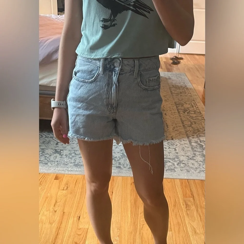Garage Classic Cut-Off Mom Jean Shorts - Picture 7 of 7